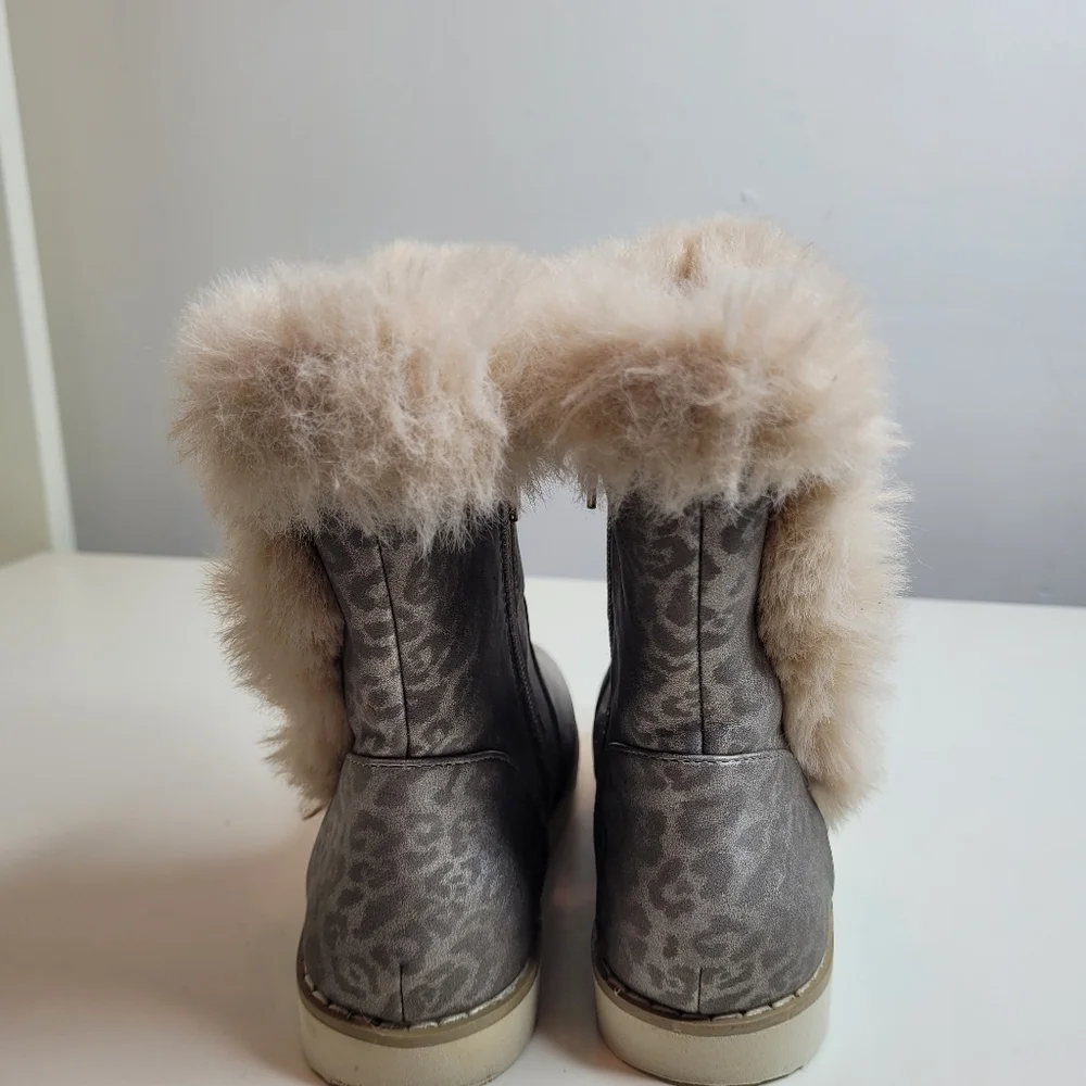 Tahari Gray Leopard Print Faux Fur Side Zip Bootie Size Girl's 10